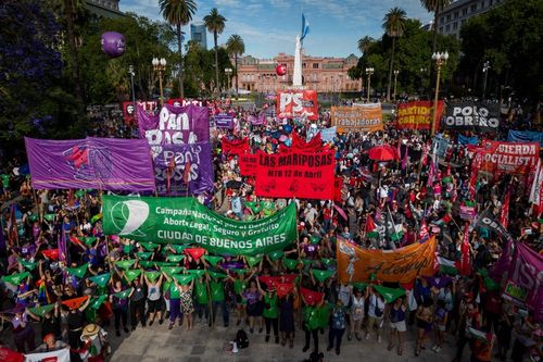 Une journée particulière à Buenos Aires - témoignage, analyse et débat sur la situation argentine.