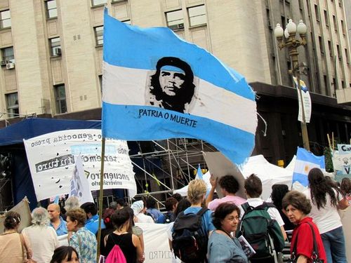 De Videla à Milei : quelles résistances démocratiques en Argentine ?